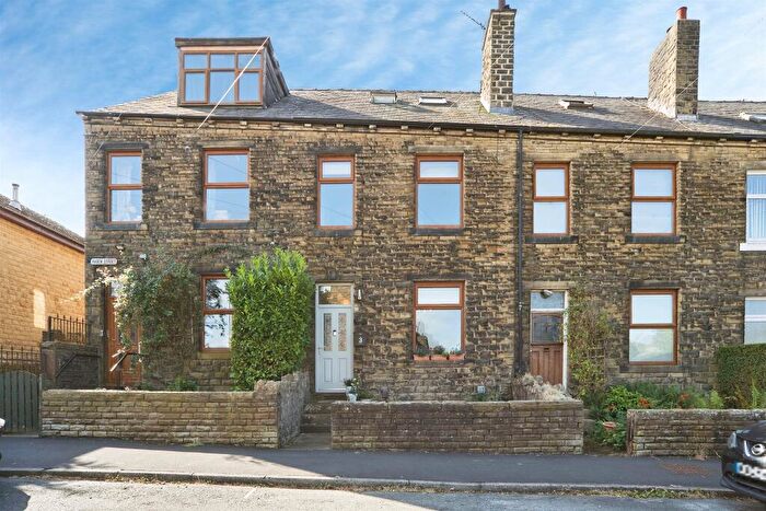 4 Bedroom Terraced House For Sale In Baden Street, Haworth, Keighley, BD22