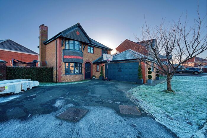 4 Bedroom Detached House For Sale In Scalloway Road, Glasgow, G69