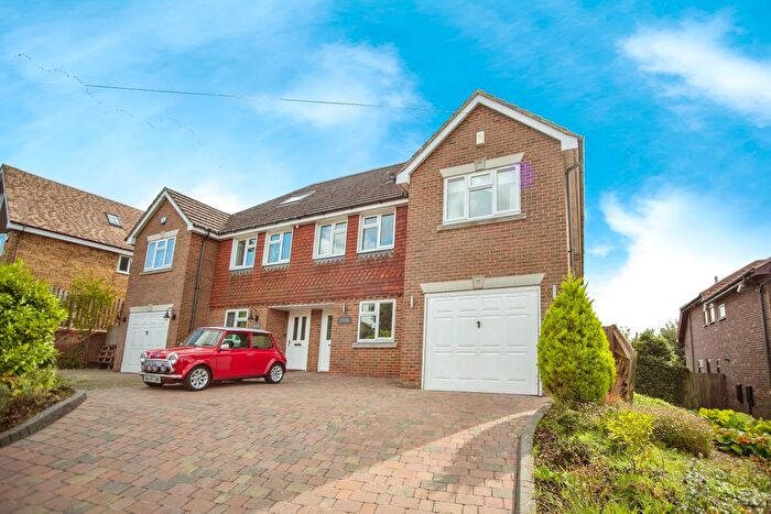 5 Bedroom Semi-Detached House For Sale In Cooling Road, High Halstow, Rochester, ME3