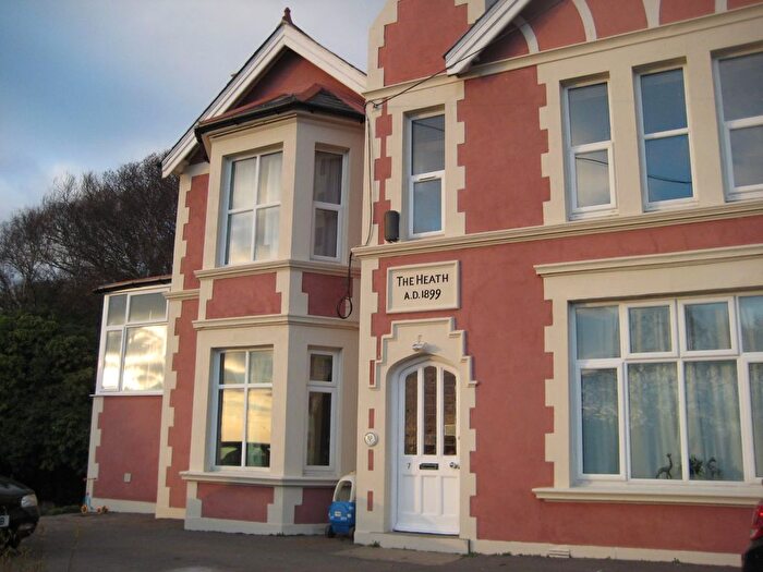 3 Bedroom Flat To Rent In Fairlight Road, Hastings, TN35