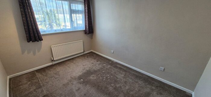 3 Bedroom End Of Terrace House For Sale In Embley Close, Calmore, Totton, Southampton, SO40