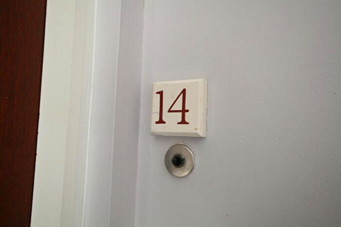 3 Bedroom Apartment To Rent In Runcie Buildings, Cuddesdon, OX44