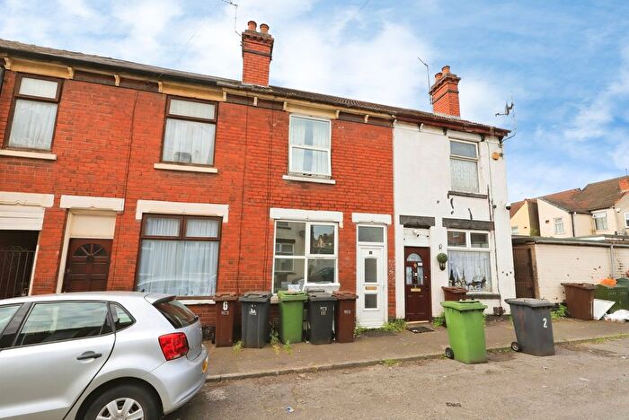 2 Bedroom Terraced House For Sale In Hart Road, Wolverhampton, West Midlands, WV11