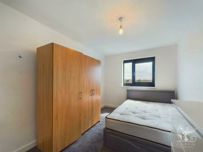 1 Bedroom Flat For Sale In Hogg Lane, Grays, RM17