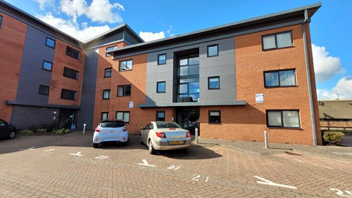 2 Bedroom Apartment To Rent In Marshall Road, Banbury, Oxon, OX16