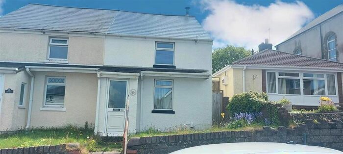 3 Bedroom Property To Rent In Swansea Road, Waunarlwydd, Swansea, SA5