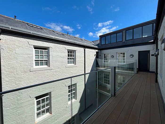3 Bedroom Flat To Rent In Pilgrim Chambers, Newcastle Upon Tyne, NE1