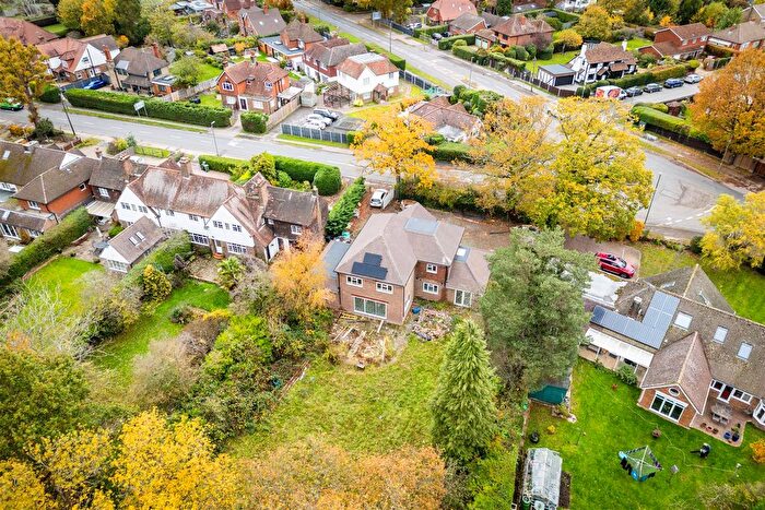 6 Bedroom Detached House For Sale In Victoria Road, Horley, RH6