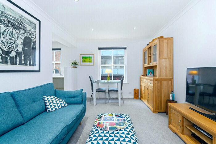 1 Bedroom Apartment For Sale In Chippendale House, Victoria Quays, LS10
