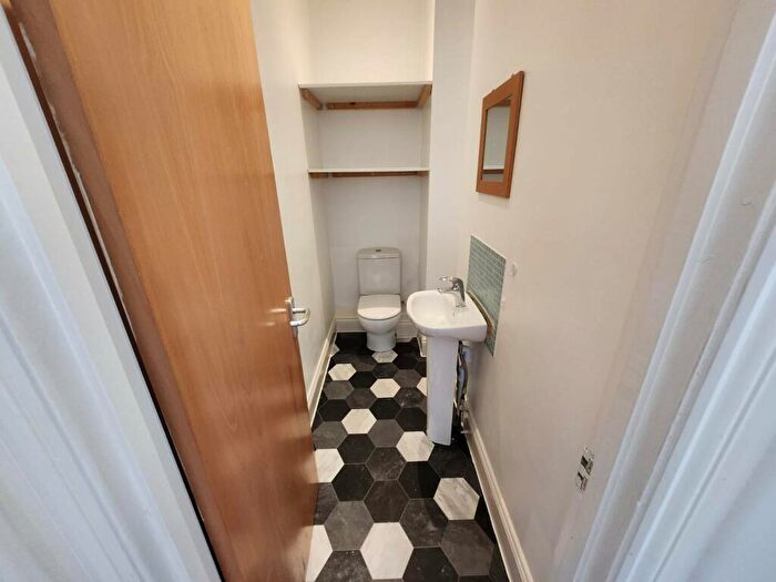 2 Bedroom Apartment To Rent In George Street, Nottingham, Nottinghamshire, NG1