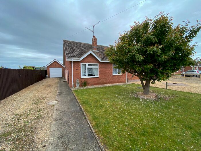 2 Bedroom Semi-Detached Bungalow To Rent In Custom House Street, Sutton Bridge, Spalding, PE12