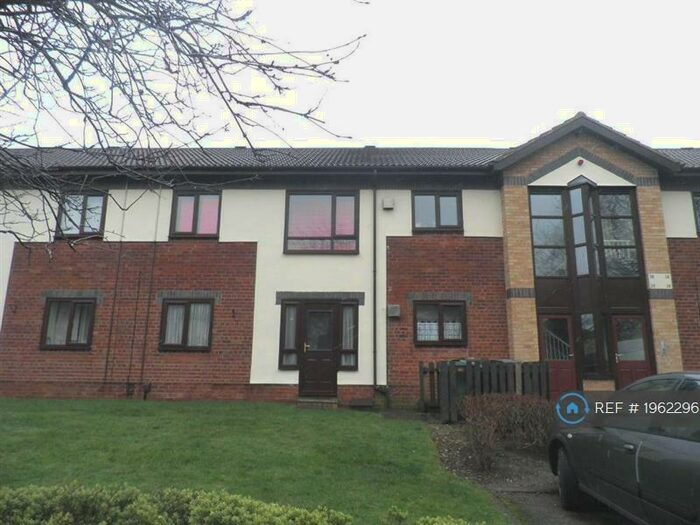 2 Bedroom Flat To Rent In Seacroft, Leeds, LS14