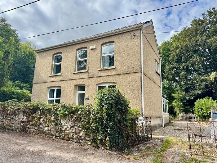4 Bedroom Detached House For Sale In Maesywern Road, Glanamman, Ammanford, SA18
