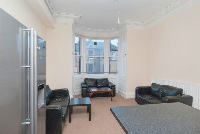 5 Bedroom Flat To Rent In L &#; South Clerk Street, Edinburgh, EH8