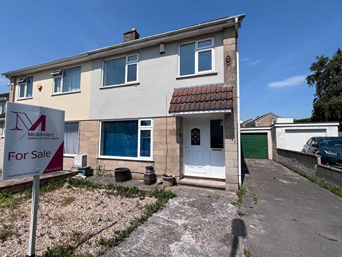 3 Bedroom Semi-Detached House For Sale In Critchill Road, Frome, Somerset, BA11