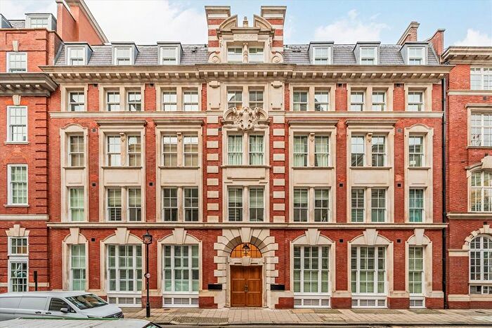 3 Bedroom Flat To Rent In Matthew Parker Street, London, SW1H