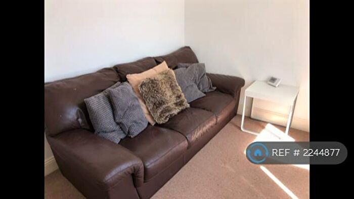 3 Bedroom Maisonette To Rent In Boundary Road, Hove, BN3