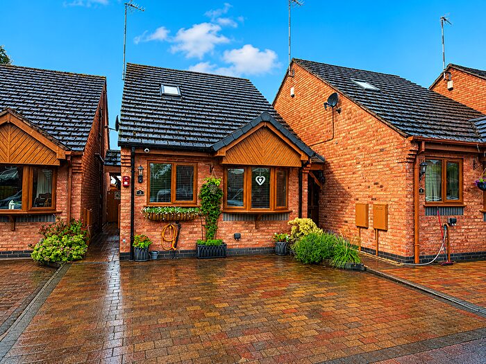 2 Bedroom Detached Bungalow For Sale In Missing Oak Close, Bedworth, CV12