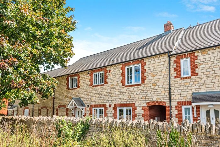 2 Bedroom Flat For Sale In Bramley Close, Kidlington, OX5