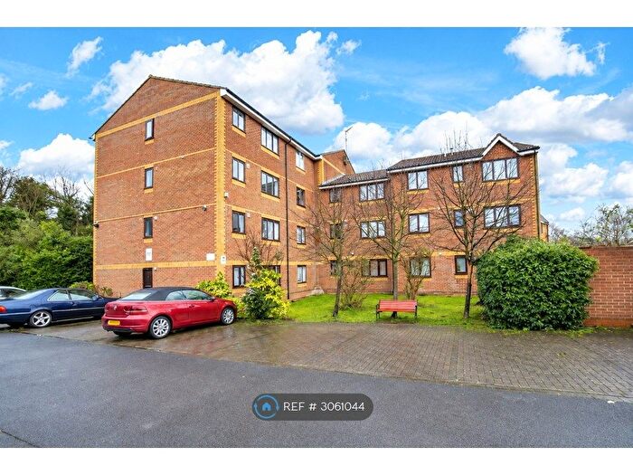 1 Bedroom Flat To Rent In Jack Clow Road, London, E15