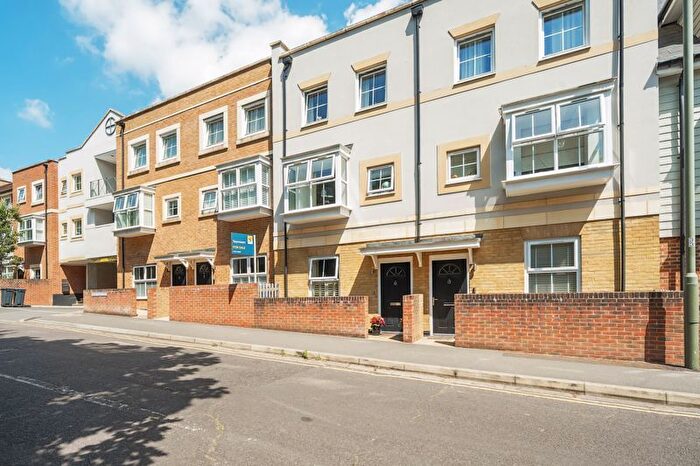 4 Bedroom Property To Rent In Prime Place Row, Godalming, GU7