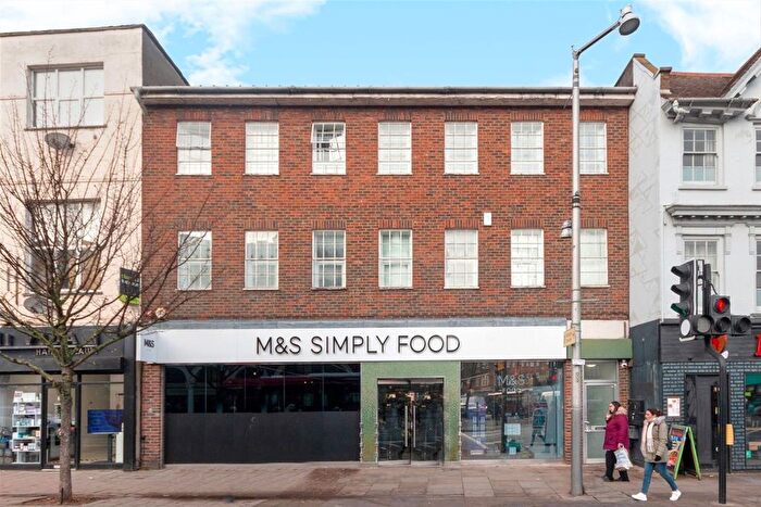 2 Bedroom Flat To Rent In Heath Road, Twickenham, TW1