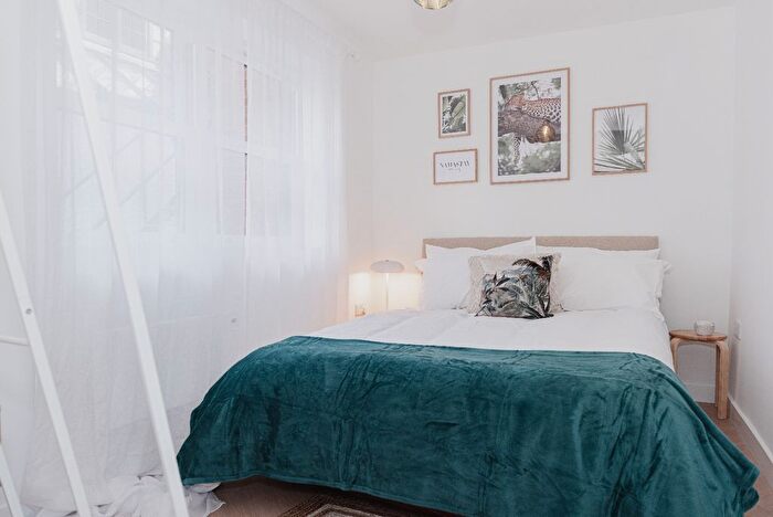 1 Bedroom Flat For Sale In , Bell Street, Reigate, Surrey, RH2