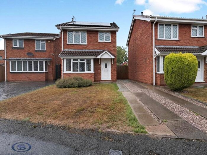 3 Bedroom Detached House For Sale In Melrose Drive, Crewe, CW1