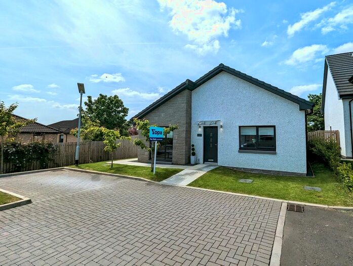 3 Bedroom Detached Bungalow For Sale In Orchard Bank, Carluke, ML8