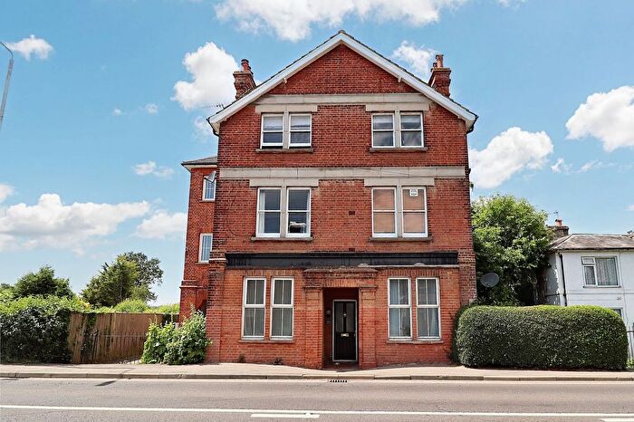 2 Bedroom Flat To Rent In Maidstone Road, Paddock Wood, TN12