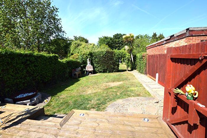 4 Bedroom Semi-Detached House To Rent In Sandling Village, Maidstone, ME14