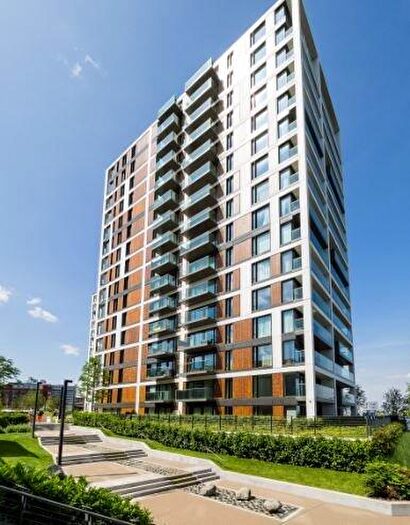 2 Bedroom Flat To Rent In Deveraux House, Duke Of Wellington Avenue, SE18