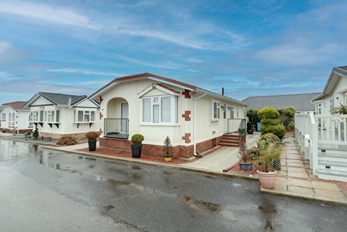3 Bedroom Park Home For Sale In Carr Bridge Residential Park, Blackpool, FY4