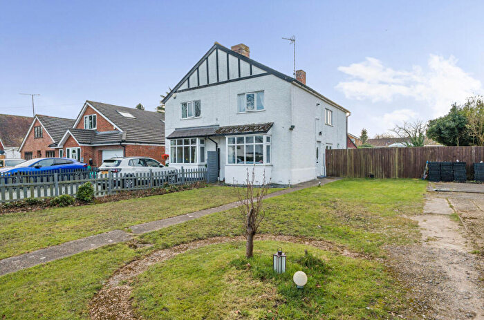 3 Bedroom Semi Detached House For Sale In Denmark Avenue, Woodley, Reading, RG5