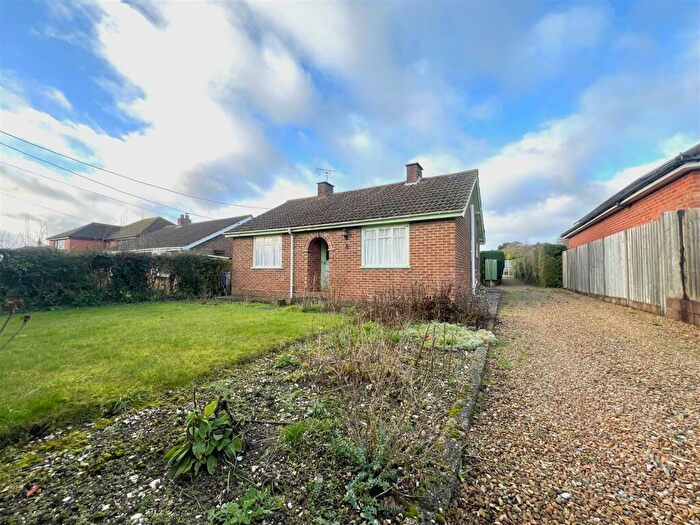 2 Bedroom Detached Bungalow For Sale In Fox Lane, Oakley, Basingstoke, RG23