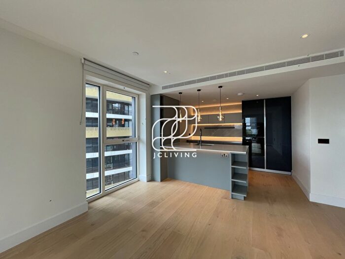 2 Bedroom Flat To Rent In Cascade Way, London, W12