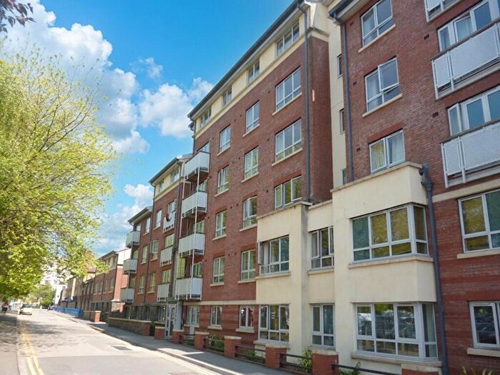 1 Bedroom Flat To Rent In Bedminster, St Peters Court, BS3
