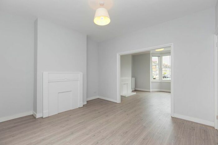 3 Bedroom Property To Rent In Engleheart Road, London, SE6