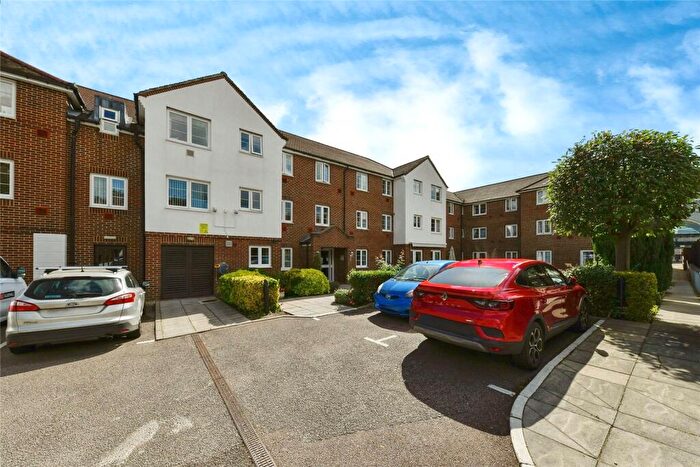 1 Bedroom Apartment For Sale In Bennett Court, Letchworth Garden City, SG6