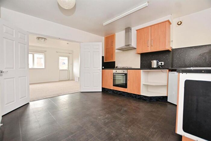 2 Bedroom Flat To Rent In Brooklands Avenue, Broughton, Brigg, DN20