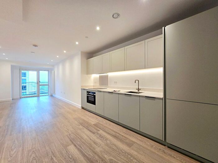 1 Bedroom Flat To Rent In Ellipse House, Eden Place, Custom House, E16