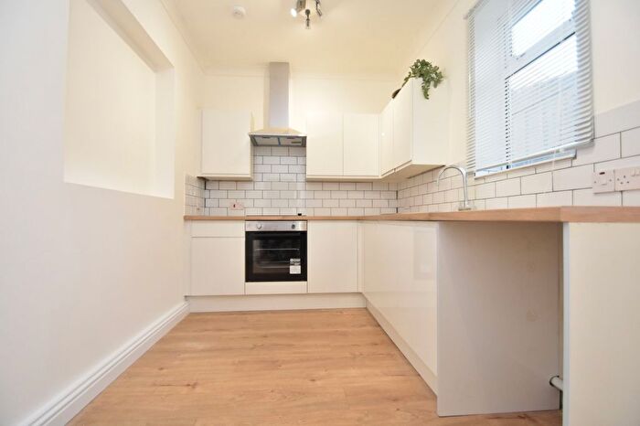 2 Bedroom End Of Terrace House To Rent In Copnor Road, Portsmouth, Hampshire, PO3