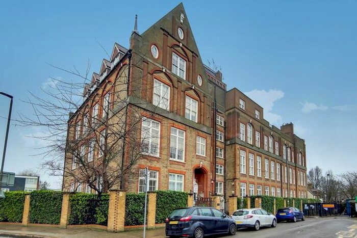 Studio To Rent In Este Road, Clapham Junction, London SW11