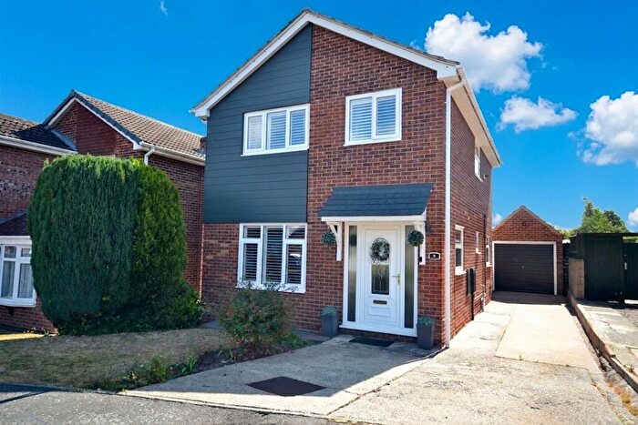 3 Bedroom Detached House For Sale In Highfields Close, Shepshed, LE12
