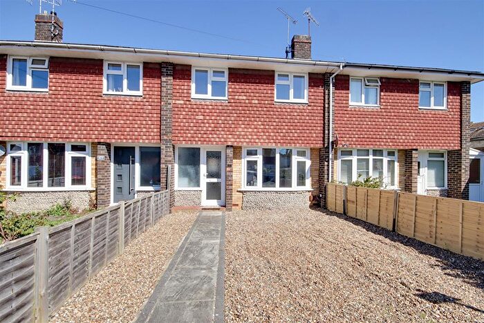 3 Bedroom Terraced House For Sale In Centrecourt Road, Broadwater, Worthing, BN14