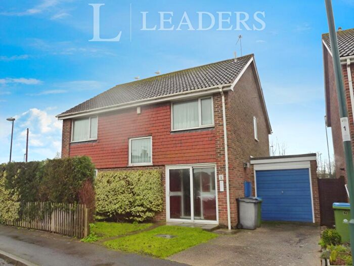 5 Bedroom Semi-Detached House To Rent In Falklands Close, PO22