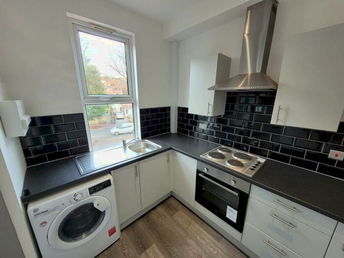 2 Bedroom Apartment To Rent In Harehills Avenue, LS8