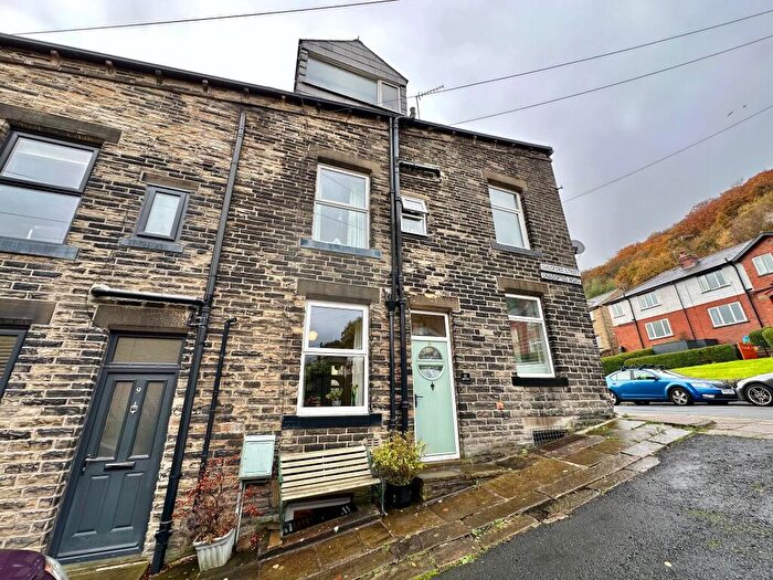 4 Bedroom Terraced House For Sale In Guildford Street, Hebden Bridge, HX7
