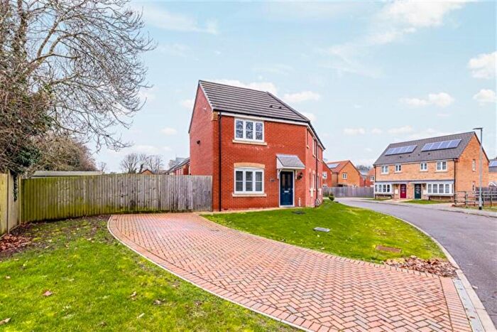 3 Bedroom Semi Detached House For Sale In Blue Cedar Drive, PE21