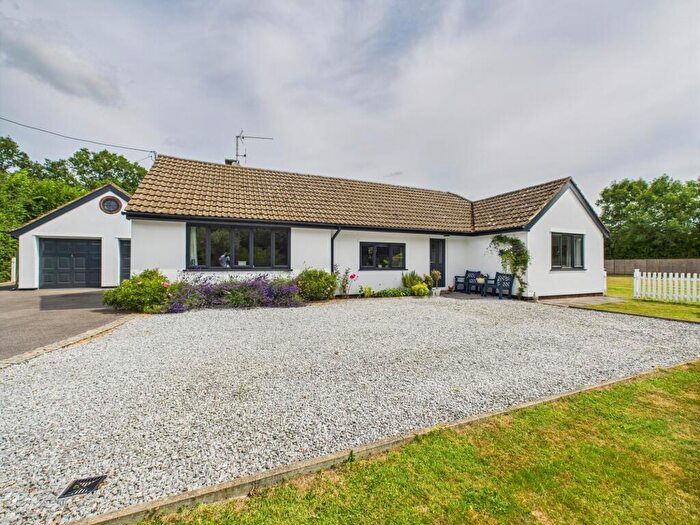 4 Bedroom Detached Bungalow For Sale In Flexmoor, Spurlands End Road, Great Kingshill, High Wycombe, Buckinghamshire, HP15